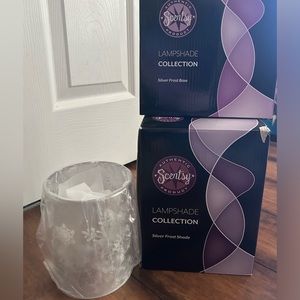 New in Box Silver Frost retired Scentsy warmer